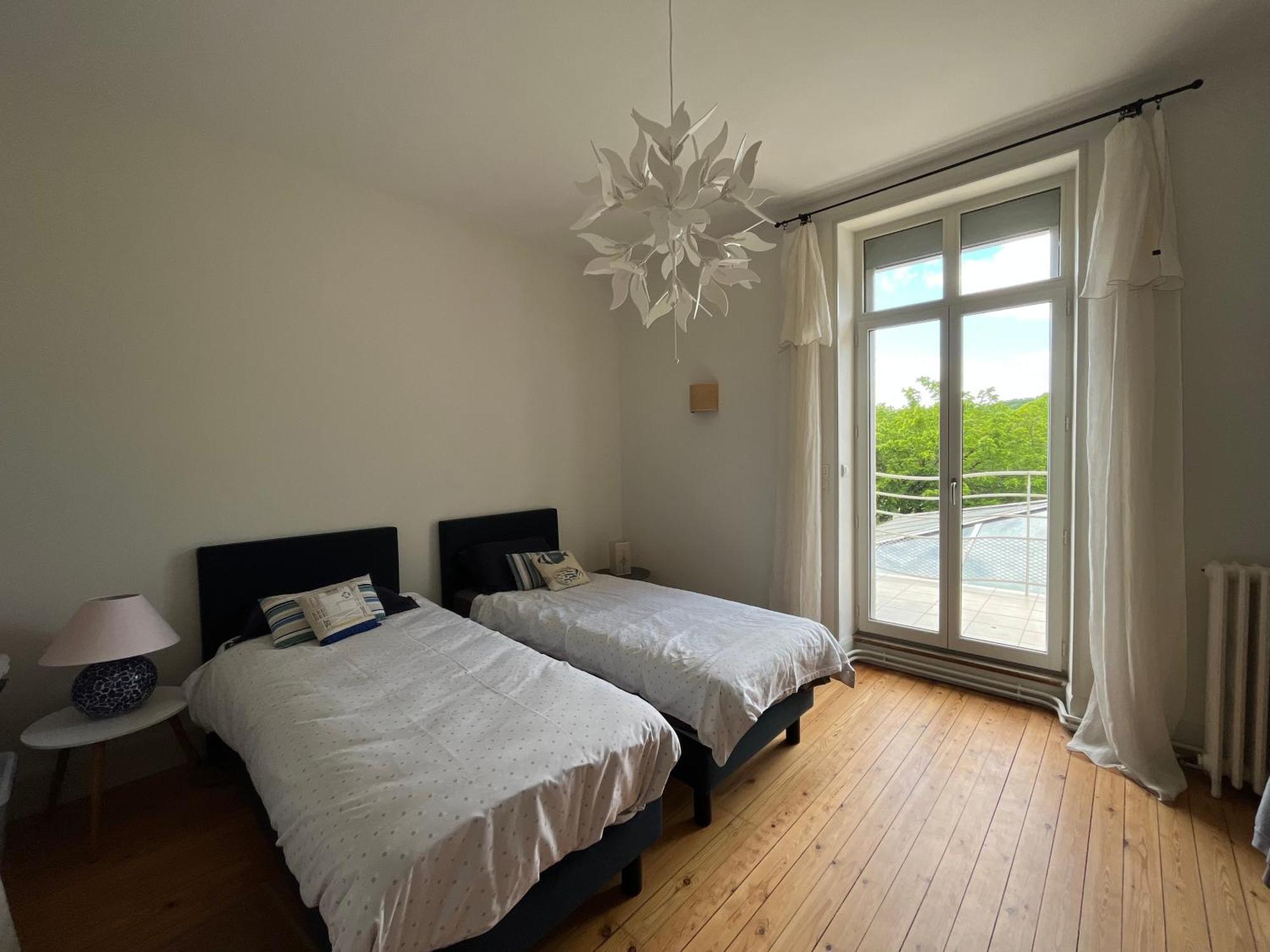 Bed and Breakfast Le Lotus Blanc à Sainte-Foy-la-Grande Extérieur photo
